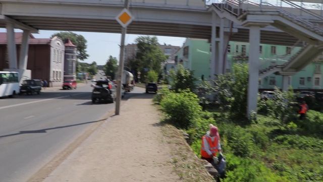 МБУ «Зеленстрой» продолжает работы по облагораживанию городских территорий
