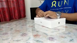 Apple iPad Wi Fi, 32GB Unboxing and Review