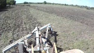 Трактор Кировец. Обработка паров плугом ПБС-8 без отвалов.