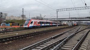 три сестрички электрички. Иволга ЭГ2Тв-026, ЭП2Д-0017 и Ласточка ЭС2Г-132 по станции Царицыно