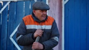 Жизнь в уральской деревне, работа по дому.mp4