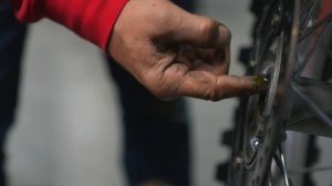 Honda CR 250 Restoration - From Junk To Dream Bike | Ep 2