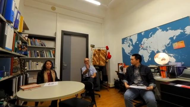 Indonesian Batik Heritage and Rural Tourism. The case of iWareBatik website and mobile app смотреть онлайн