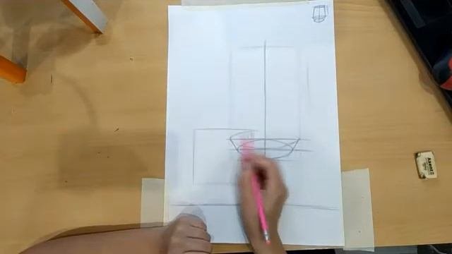 Конструктивное построение натюрморта.