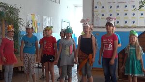 песня  "Потирает муха лапки"