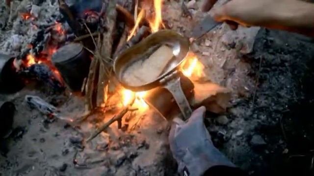 Как приготовить гренки на костре? смотреть онлайн