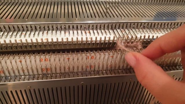 Снимаем петли на нить для стягивания смотреть онлайн