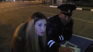 Укрощение борзых ИДПС около УВД Сочи. Финал. ИДПС получили и сбежали.