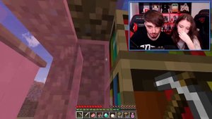 НАШЁЛ СЕКРЕТНУЮ МАЙНКРАФТ КАРТУ МОЕЙ ДЕВУШКИ!