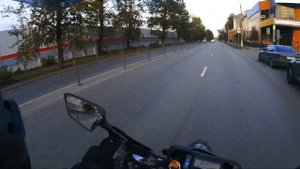 SUZUKI DR-Z 400 SM WHEELIE PRACTICE