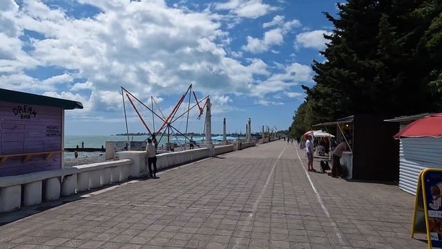 Стоит ли ехать в Сухум(Абхазия)? Город лютого контраста !!!
