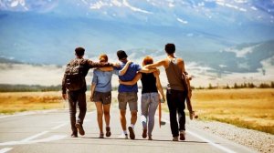 ЗА ВАС, ДРУЗЬЯ, СТАКАН ВИНА НАЛЬЮ И ВЫПЬЮ Я!