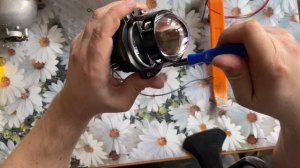 Установка Bi Led линз SINOLYN в ПТФ Lexus LX470