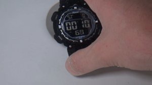 Наручные электронные часы фирмы AiSmei