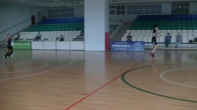 эстафета мяч между ногами смотреть онлайн