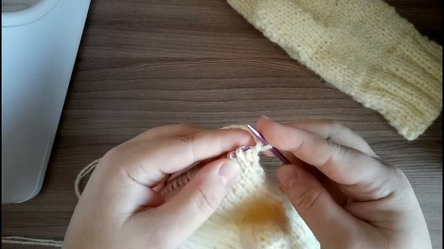 рукавицы на двух спицах