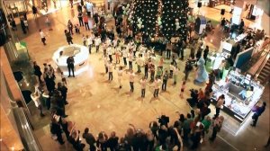 Новогодний танцевальный флешмоб в торговом центре
