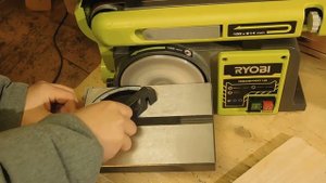 Тарельчато - ленточный шлифовальный станок Ryobi, лучшее решение в бюджетном сегменте.