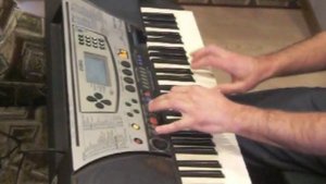 Полечка.Yamaha psr-340