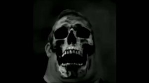 Счастливые лица превращаются в жуткие лица