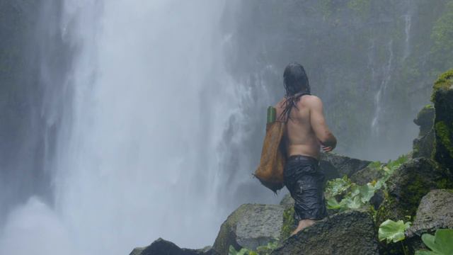 Инстинкт выживания 1 серия «Вулканический остров» (документальный сериал, 2016)