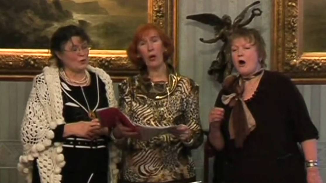 "Лунное настроение" (запись 2009 г.). Поют Людмила Титова и Лидия Васильева.