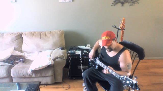 Bass solo to Deep Purples Burn on a horrid Epi EB3 смотреть онлайн