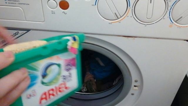 Как стирать белье с пакетом #лайкфак #стирка