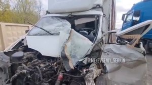 Два грузовика и фура столкнулись в Калужской области