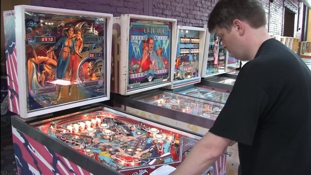 Classic Game Room - FUTURE SPA pinball machine review смотреть онлайн