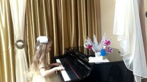 Чвелева Алёна    А.Александров"Новогодняя полька"