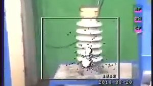Дефект(продольная трещина) керамического изолятора (Defect (longitudinal crack) of the insulator)