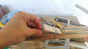 ?Крутой? арбалет из подручных материалов?//How to make Crossbow