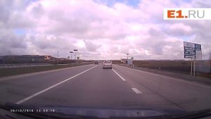 Под Екатеринбургом дедушка на Hyundai Getz сделал сальто, вылетев в кювет
