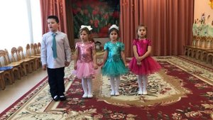 Осень Фёдоровой. Поют дети старшей группы д/с №15 г. Апрелевка.