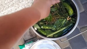 ОГУРЦЫ КАК БОЧКОВЫЕ- ТОЛЬКО СОЛЬ И ВОДА
