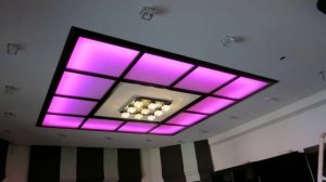 Светодиодная подсветка ниши потолка - цветная гостиная