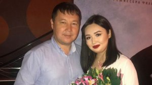 Жан қызым әні. Сөзін жазған Асқар Дүйсенбі; әні: Арман Дүйсенов. Әнді орындайтын Асқар Дүйсенбі.