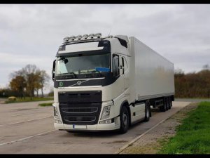 VOLVO FH 4 - не показывает заряд АКБ