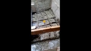 Заливаем первые две ступеньки, будущей монолитной лестницы подвала на даче.