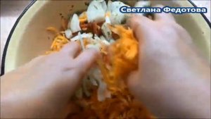 Рыба в собственном соку с овощами (в банке).