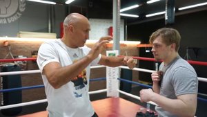 Хук или боковой удар от Романа Кармазина