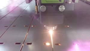 Автоматическая работа станка лазерной резки без участия оператора