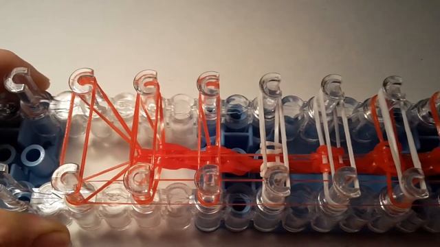 Как сплести из резинок фреску значок youtube смотреть онлайн