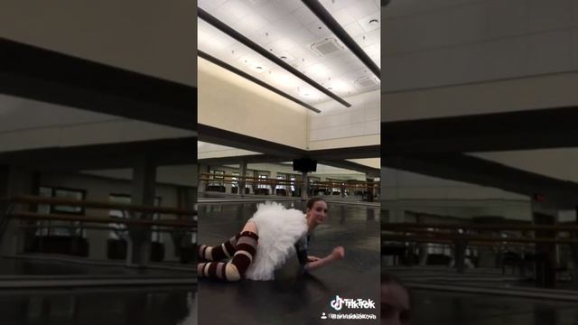 Best TikToks by ballerina Arina Dubkova смотреть онлайн