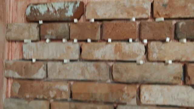 старинный кирпич