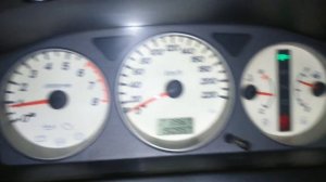 лансер 9 залипают обороты при запуске