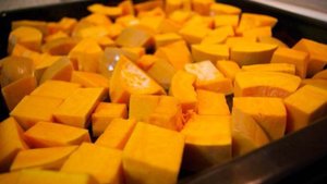Тыква в духовке кусочками