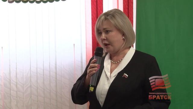 С Днем матери поздравили братчанок, которые подарили городу героев смотреть онлайн