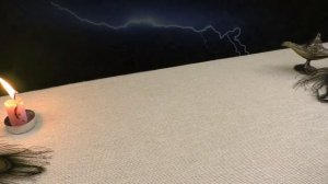 Любит ли он меня? / Думает ли обо мне? / Онлайн гадание на таро